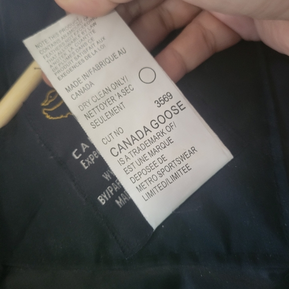 Canada goose jacket - Picture 14 of 14